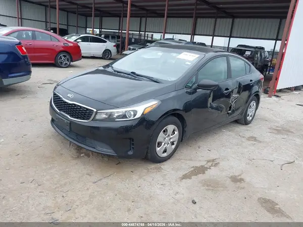 3KPFK4A74HE145388 2017 KIA FORTE - Image 2