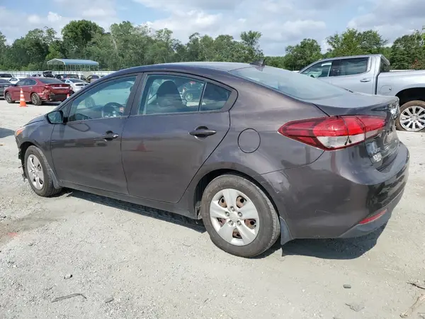 3KPFK4A74HE146394 2017 KIA FORTE - Image 2