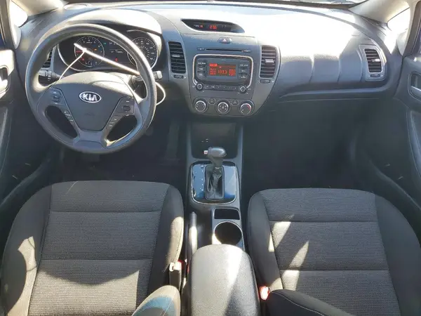 3KPFK4A74HE148470 2017 KIA FORTE - Image 8
