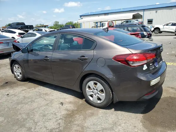 3KPFK4A74HE148565 2017 KIA FORTE - Image 2