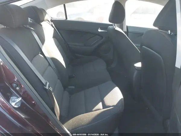 3KPFK4A74HE151210 2017 KIA FORTE - Image 8