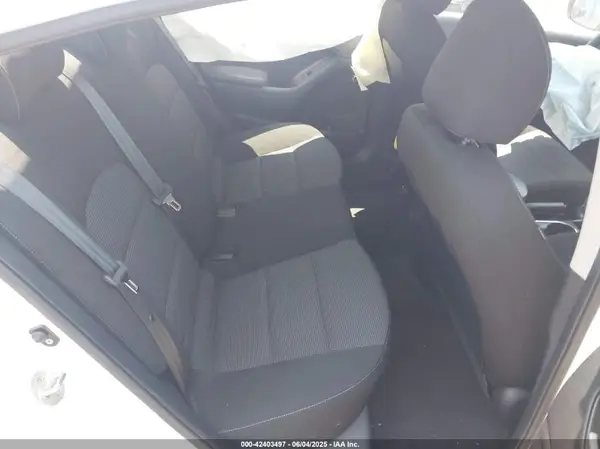 3KPFK4A74HE152485 2017 KIA FORTE - Image 8