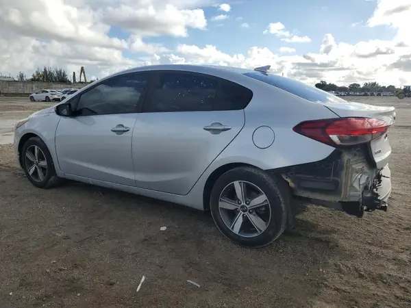 3KPFK4A74HE152633 2017 KIA FORTE - Image 2