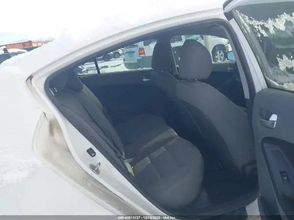 3KPFK4A74HE153037 2017 KIA FORTE - Image 8