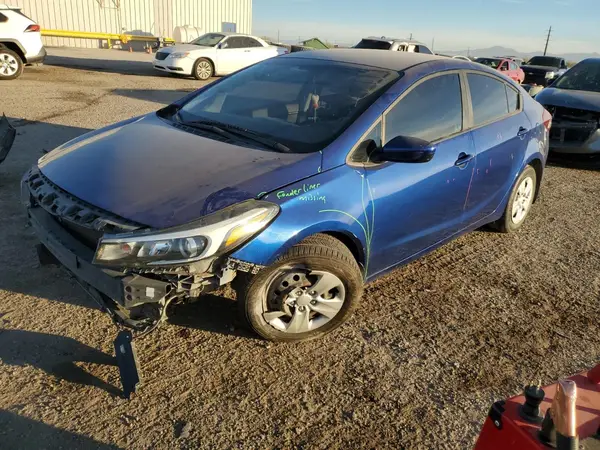 3KPFK4A74HE157444 2017 KIA FORTE - Image 1