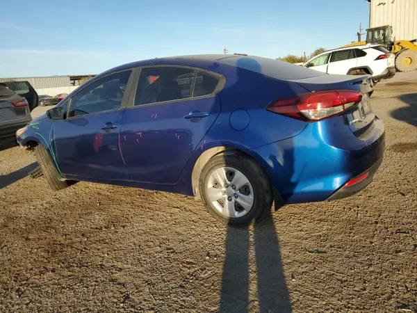 3KPFK4A74HE157444 2017 KIA FORTE - Image 2