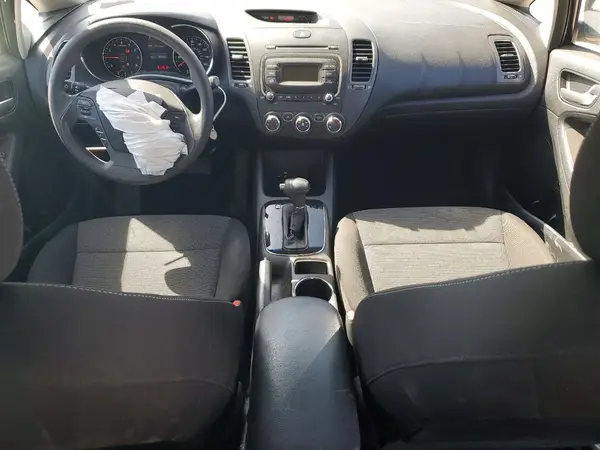 3KPFK4A74HE158321 2017 KIA FORTE - Image 8