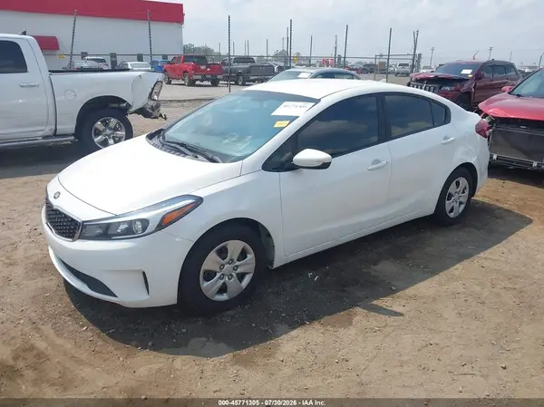 3KPFK4A74HE158416 2017 KIA FORTE - Image 2