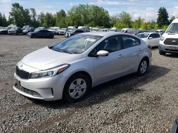 3KPFK4A74HE160750 2017 KIA FORTE - Image 1