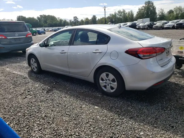 3KPFK4A74HE160750 2017 KIA FORTE - Image 2