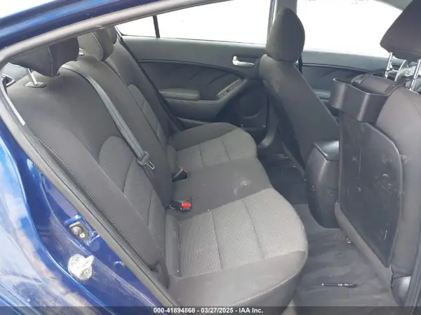 3KPFK4A74HE160960 2017 KIA FORTE - Image 8