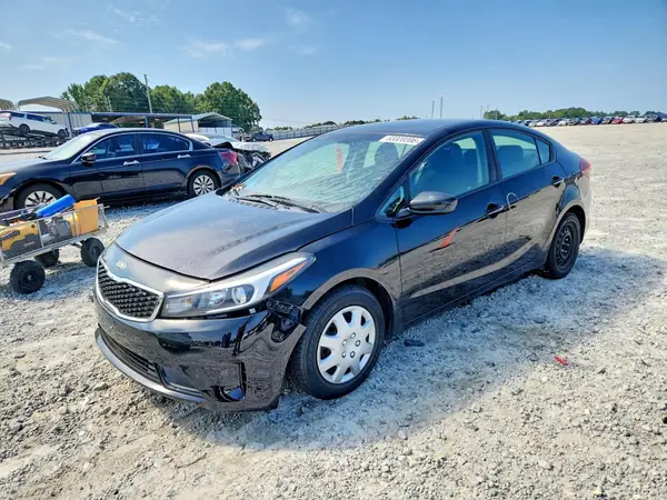 3KPFK4A74JE165422 2018 KIA FORTE - Image 1