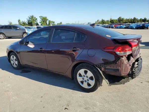 3KPFK4A74JE165470 2018 KIA FORTE - Image 2