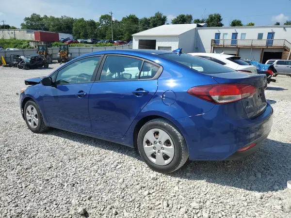 3KPFK4A74JE167185 2018 KIA FORTE - Image 2