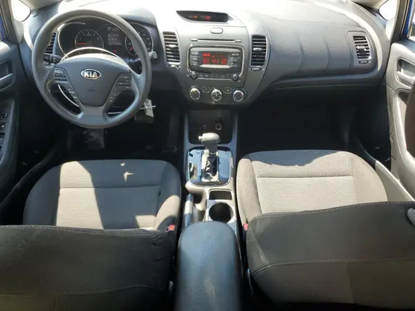 3KPFK4A74JE167185 2018 KIA FORTE - Image 8