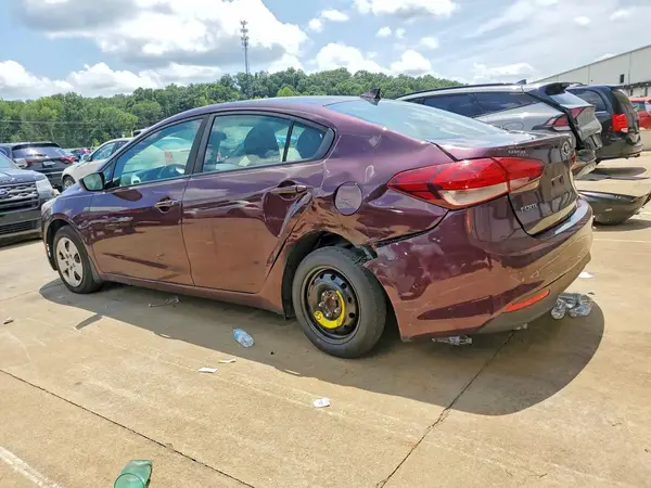 3KPFK4A74JE168028 2018 KIA FORTE - Image 2