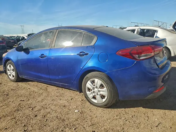 3KPFK4A74JE169440 2018 KIA FORTE - Image 2