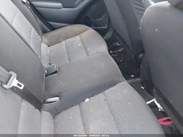 3KPFK4A74JE174802 2018 KIA FORTE - Image 8
