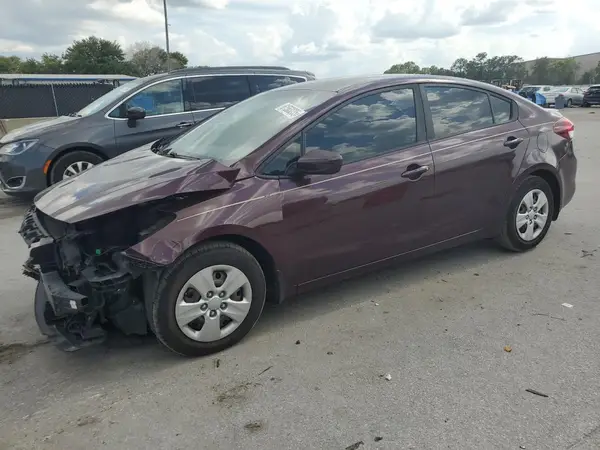 3KPFK4A74JE177781 2018 KIA FORTE - Image 1