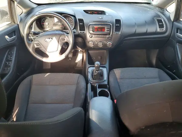 3KPFK4A74JE179160 2018 KIA FORTE - Image 8