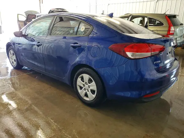 3KPFK4A74JE181880 2018 KIA FORTE - Image 2
