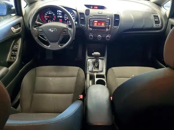 3KPFK4A74JE181880 2018 KIA FORTE - Image 8