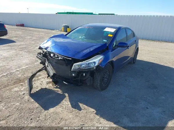 3KPFK4A74JE189395 2018 KIA FORTE - Image 2