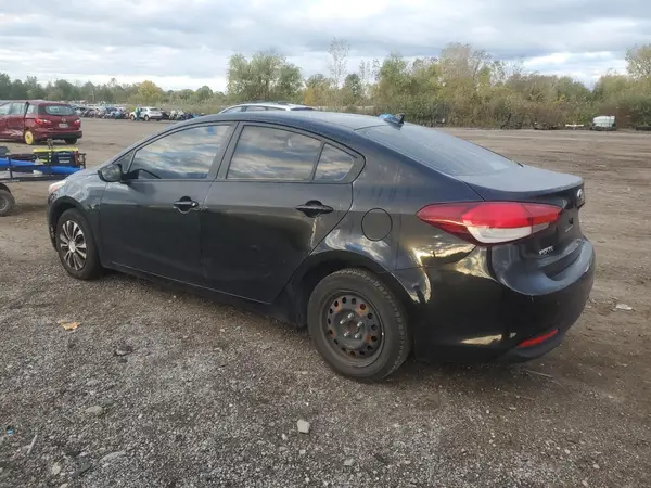3KPFK4A74JE189414 2018 KIA FORTE - Image 2