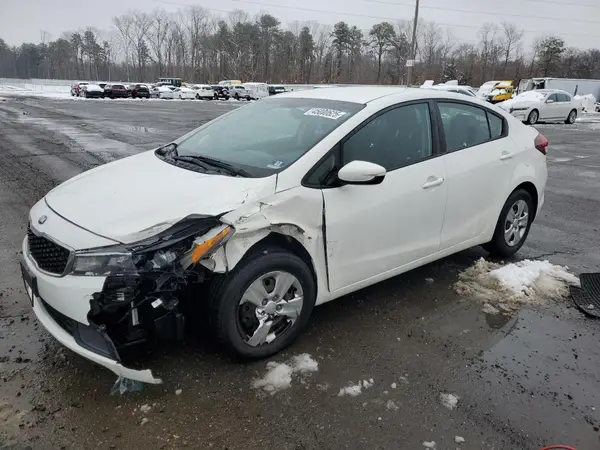 3KPFK4A74JE190546 2018 KIA FORTE - Image 1