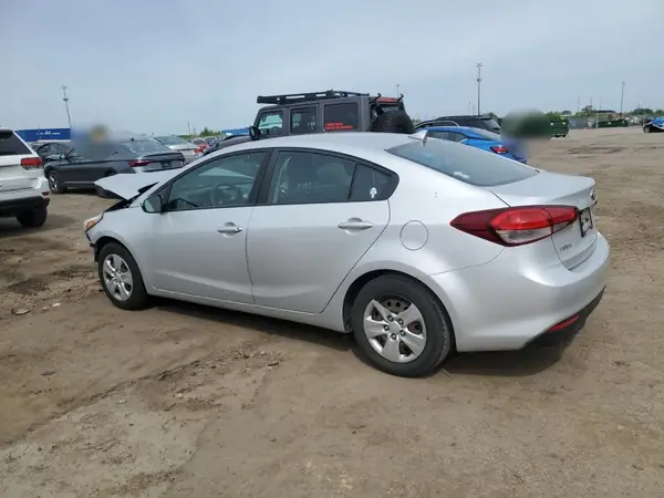 3KPFK4A74JE190739 2018 KIA FORTE - Image 2