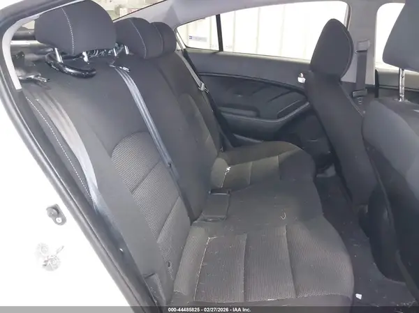 3KPFK4A74JE193866 2018 KIA FORTE - Image 8