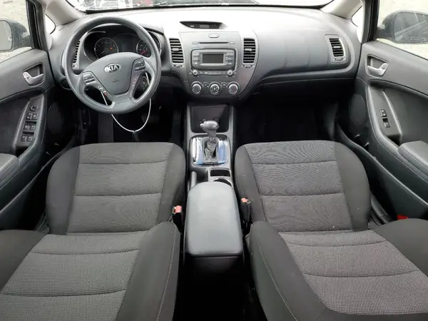 3KPFK4A74JE194807 2018 KIA FORTE - Image 8