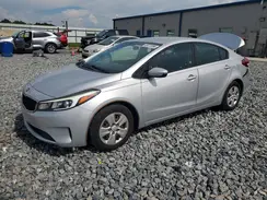 3KPFK4A74JE202503 2018 KIA FORTE