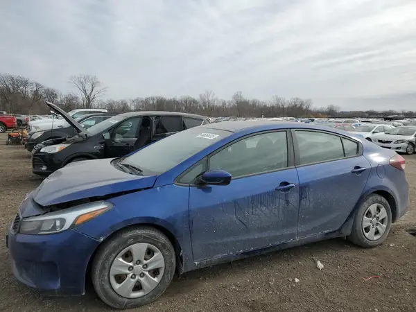 3KPFK4A74JE210469 2018 KIA FORTE - Image 1