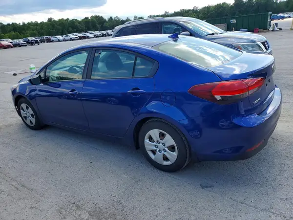 3KPFK4A74JE213081 2018 KIA FORTE - Image 2