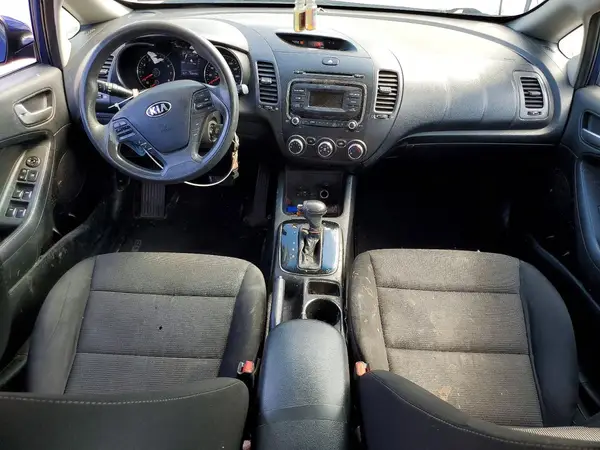 3KPFK4A74JE213081 2018 KIA FORTE - Image 8