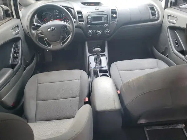 3KPFK4A74JE214117 2018 KIA FORTE - Image 8
