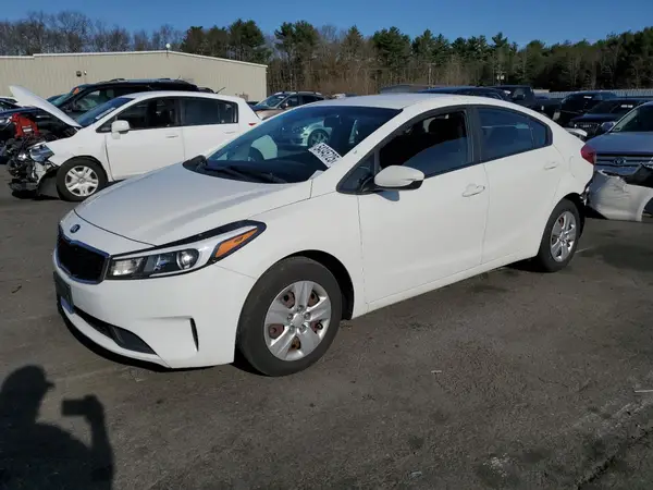 3KPFK4A74JE216899 2018 KIA FORTE - Image 1