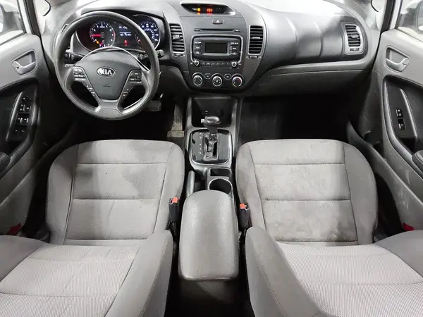 3KPFK4A74JE222248 2018 KIA FORTE - Image 8