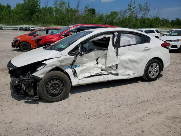 3KPFK4A74JE222296 2018 KIA FORTE - Image 1