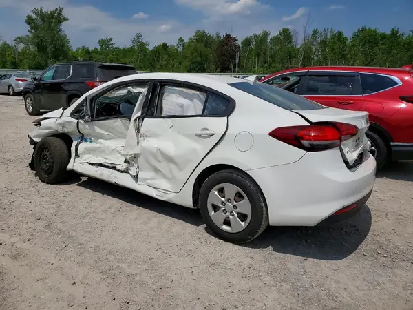 3KPFK4A74JE222296 2018 KIA FORTE - Image 2