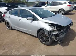 3KPFK4A74JE226106 2018 KIA FORTE