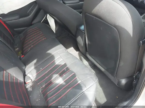 3KPFK4A74JE226106 2018 KIA FORTE - Image 8