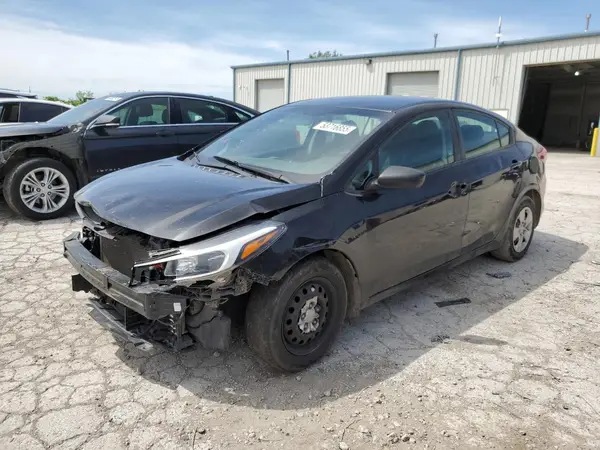 3KPFK4A74JE227675 2018 KIA FORTE - Image 1