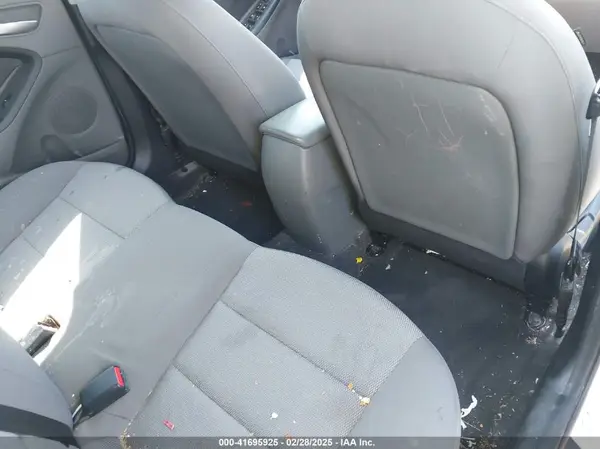 3KPFK4A74JE235730 2018 KIA FORTE - Image 8