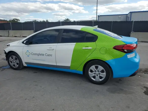 3KPFK4A74JE245657 2018 KIA FORTE - Image 2