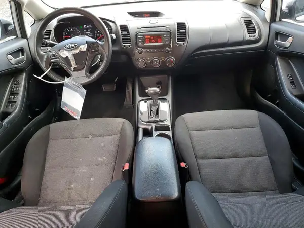 3KPFK4A74JE245741 2018 KIA FORTE - Image 8