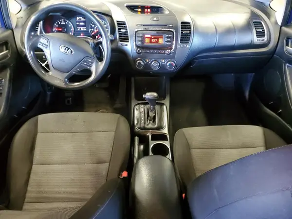 3KPFK4A74JE245853 2018 KIA FORTE - Image 8