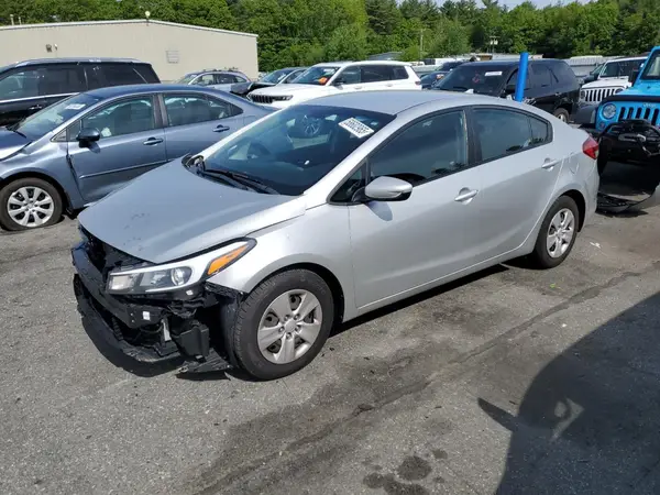 3KPFK4A74JE246386 2018 KIA FORTE - Image 1