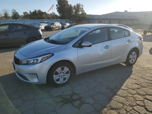 3KPFK4A74JE254231 2018 KIA FORTE - Image 1